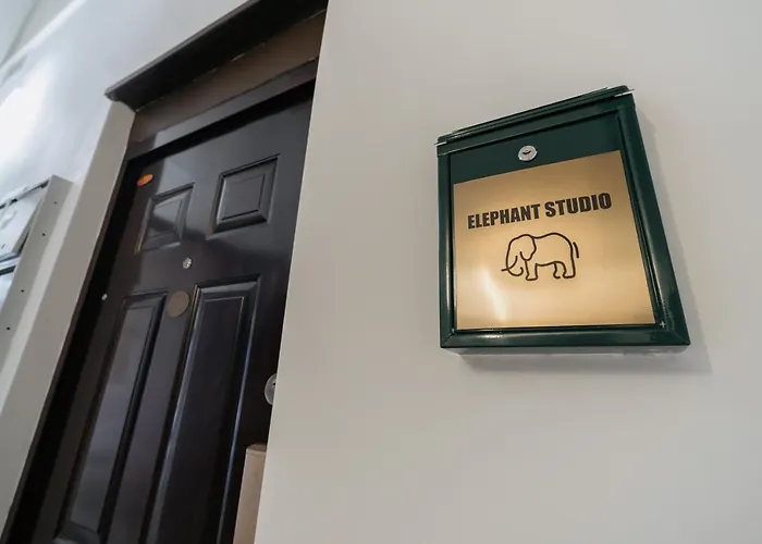 Elephant 부다페스트